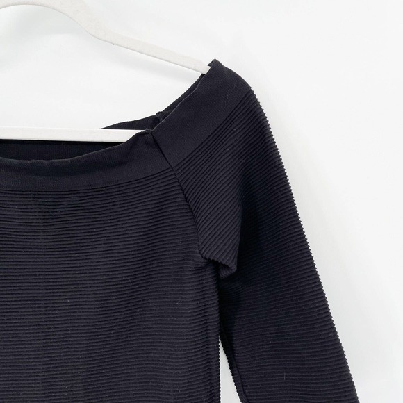 Aritzia Babaton Dermot Ribbed T-Shirt Sz M Black Boat Neck Stretch 3/4 Sleeve - Picture 2 of 9